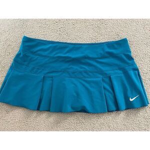 Nike High Stretch Dri-Fit Polyester Woven Golf Shorts Teal Women's XL